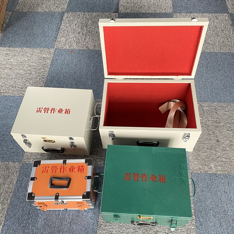 四方台爆破工程作业箱如何选择？玻璃钢与传统材质的全面对比
